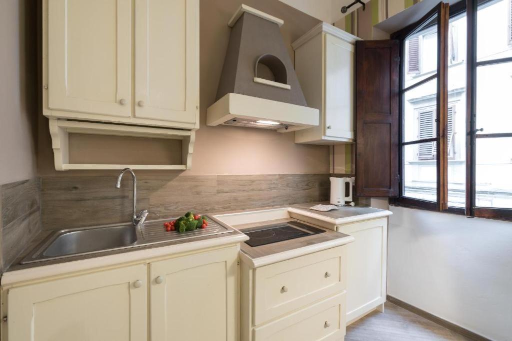 The Hobbit Guelfa Apartment Florence Luaran gambar